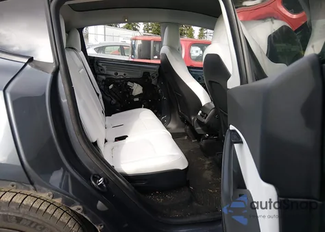2021 Tesla Model Y Long Range Dual Motor All-Wheel Drive from USA, damaged, VIN 5YJYGAEE3MF301507